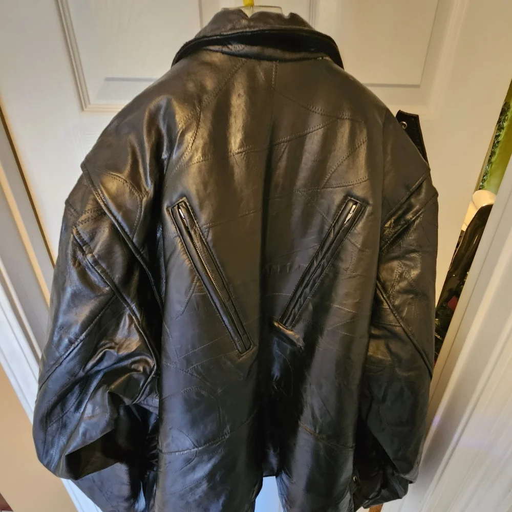 Leather jacket - Picture 11 of 12